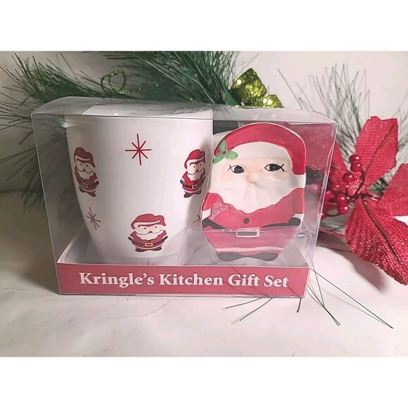 NWT Kringle's Kitchen Gift Set Coffee  16 Oz Mug Spoon Rest Christmas Santa Xmas - Picture 1 of 7